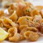 L’olio di semi di girasole perde la “sfida frittura” contro l’extra vergine d’oliva.