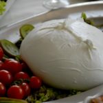 Editoriale. United Colors of Mozzarella? No, grazie.