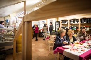 Sala degustazione Museo del Vino (2)